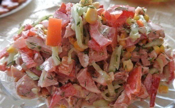 Eredeti tálaló - saláta 