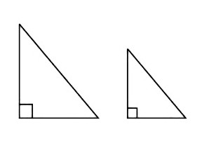 az egyenlő háromszögek első jele